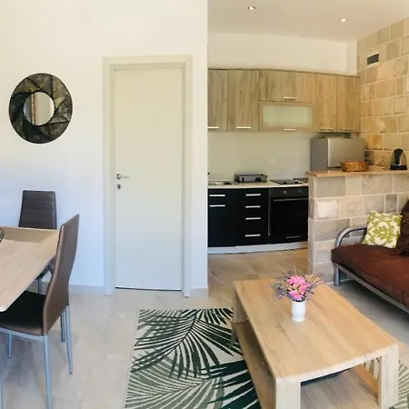Bay View Apartments Petrovac Exterior photo